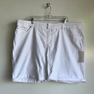NWT Soft Surrounding White Ultimate Denim Pull-On Relaxed Jean Shorts Size 3X